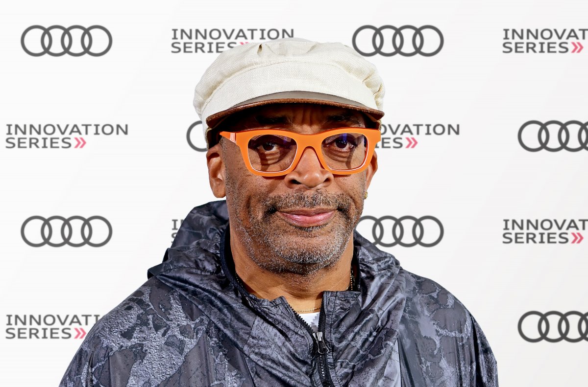 Spike Lee poses for a picture during a Q&A with journalist Dwight Drummond.