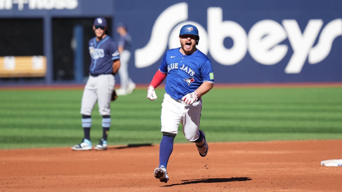 Kirk’s Slams Clinch Division for Jays