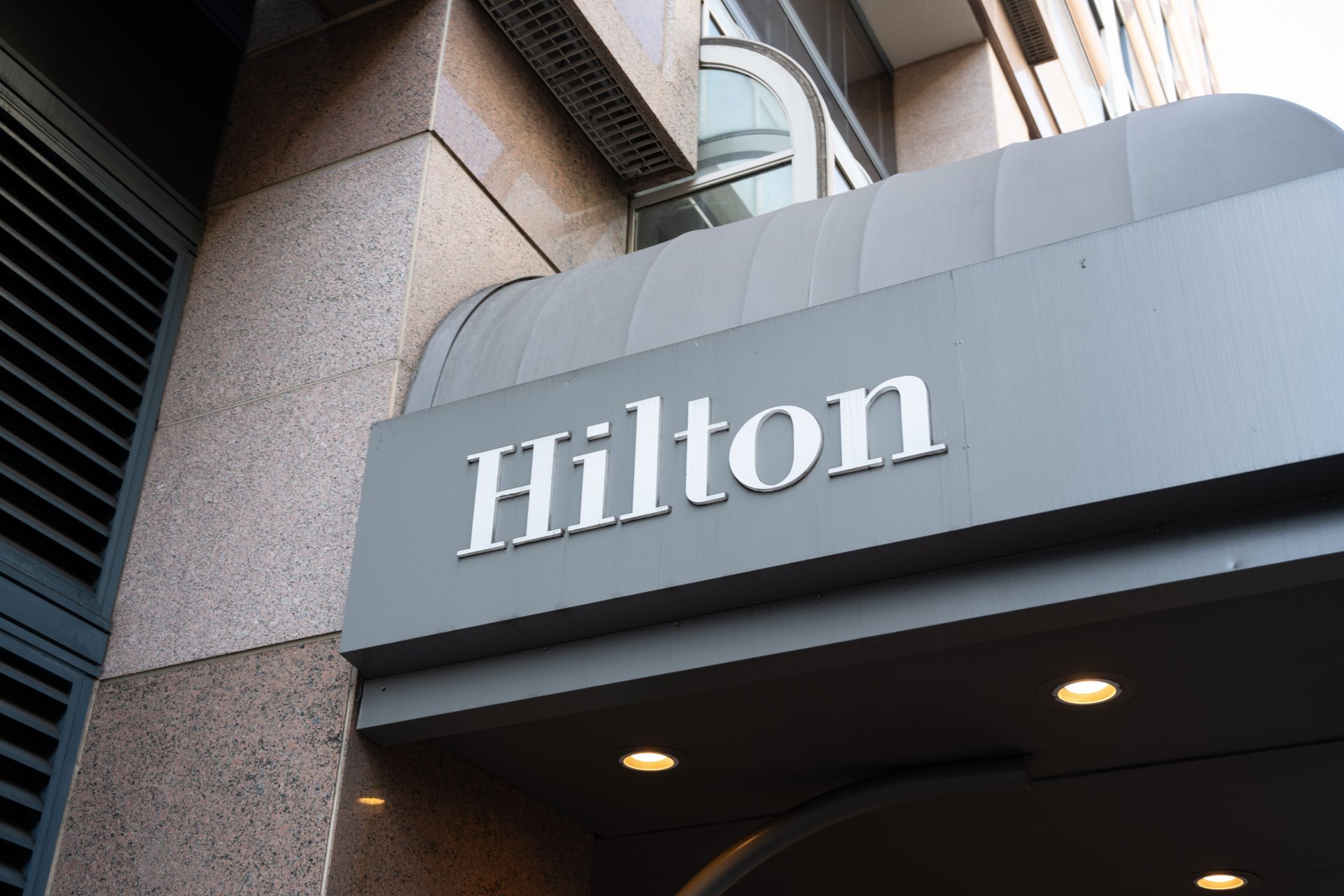 Luxury Travel Surges Amid Wealth Gap