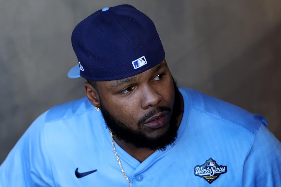 Guerrero Urges Jays to Re-Sign Bichette