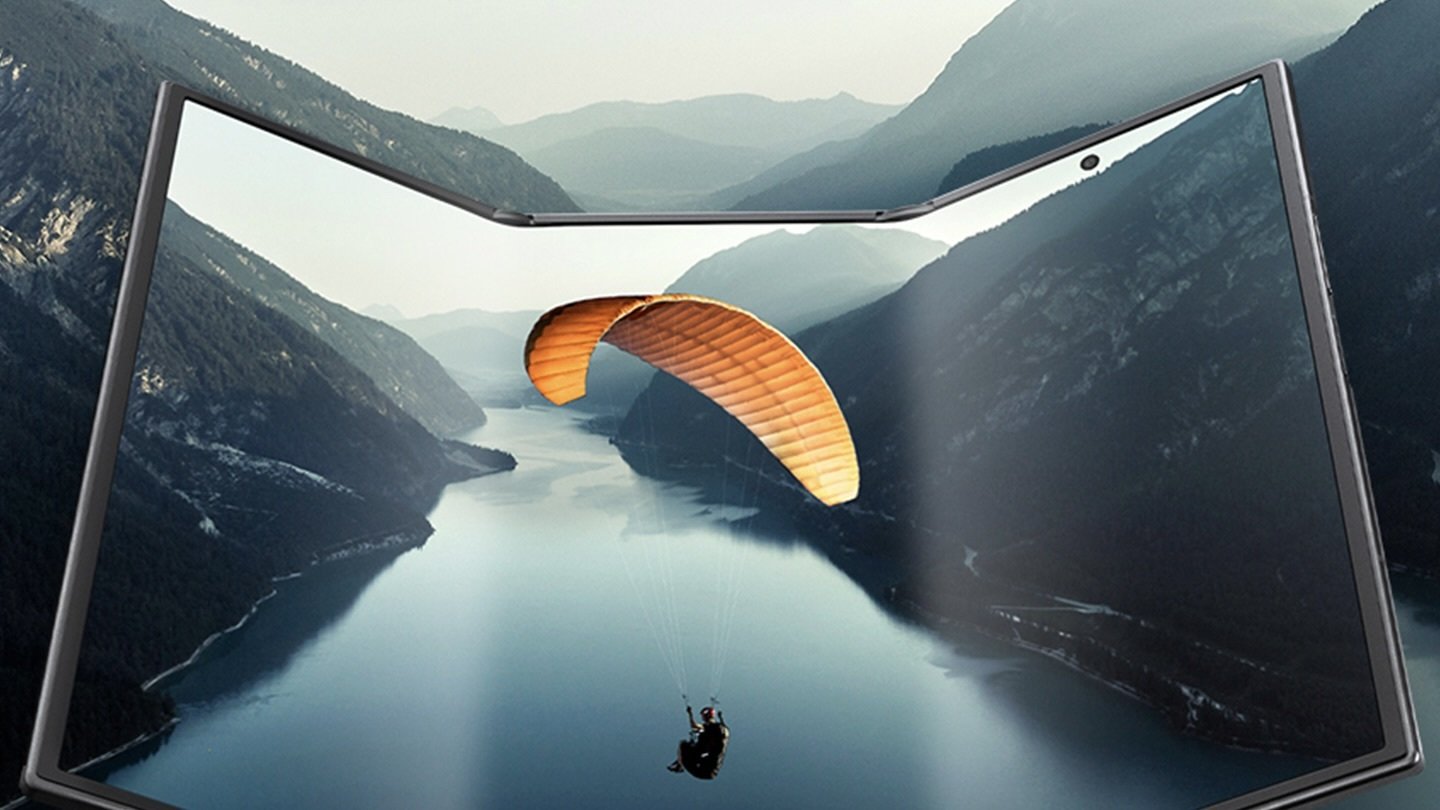 Samsung Unveils 10-Inch Trifold Phone